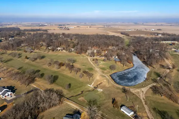 2307 18th Avenue, DeWitt, IA 52742