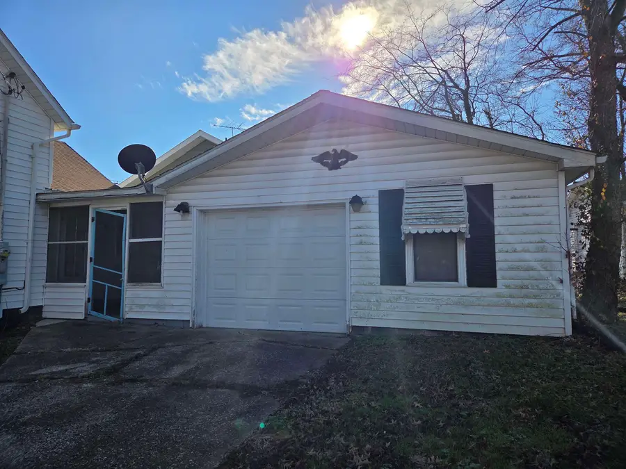 213 N Granger Street, Harrisburg, IL 62946 - Image #3