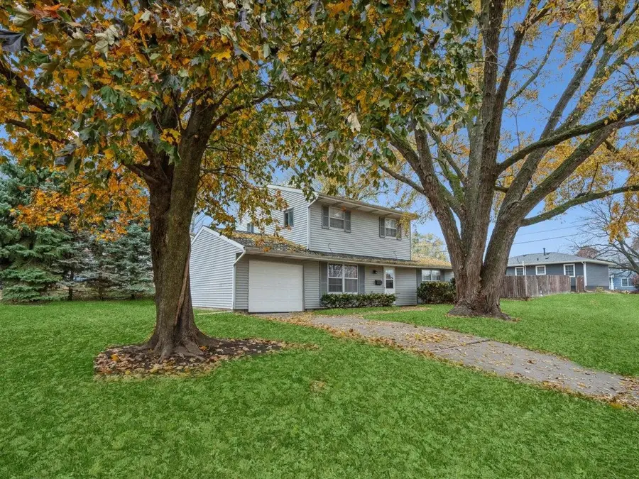 2757 W Central Park Ave Avenue, Davenport, IA 52804 - Image #2