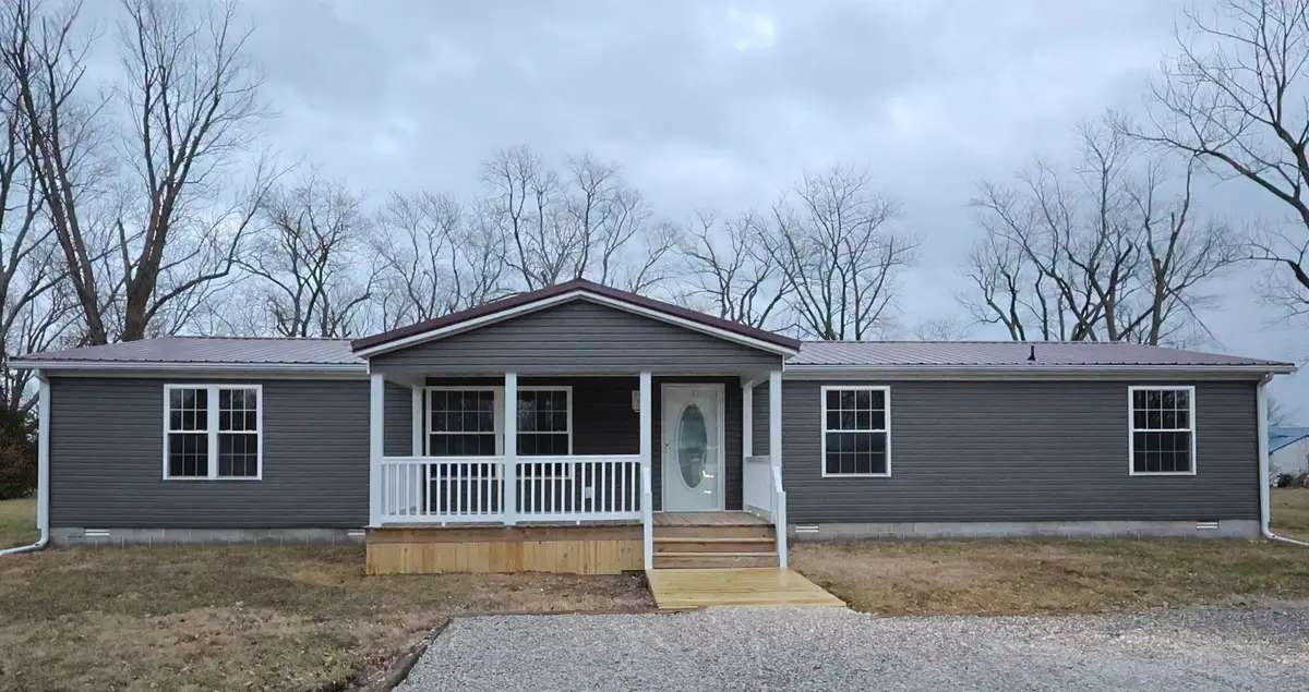 2114 Cedar Ave Avenue, Salem, IL 62881 - Image #1