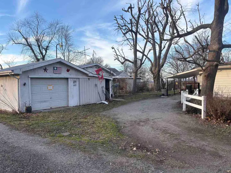 205 Jefferson Street, Gorham, IL 62940 - Image #2