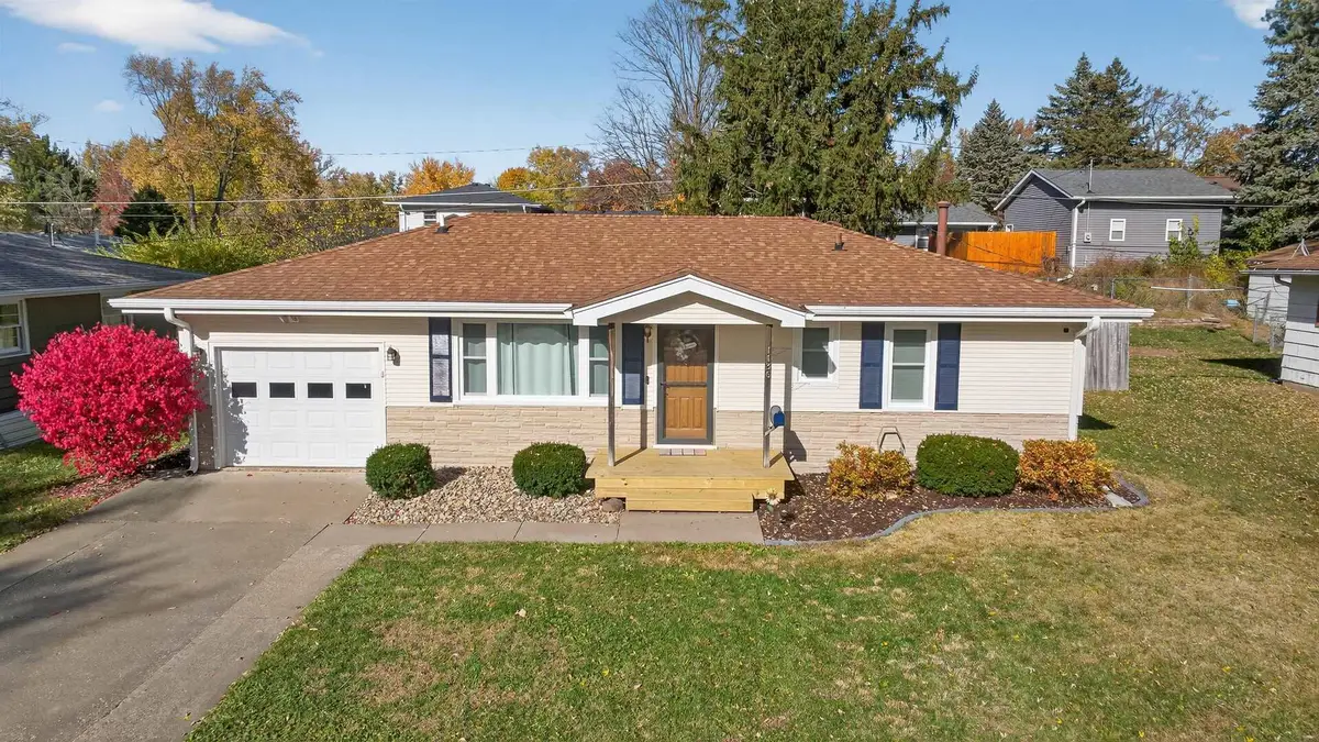 1136 4th Avenue N, Clinton, IA 52732 - Image #1