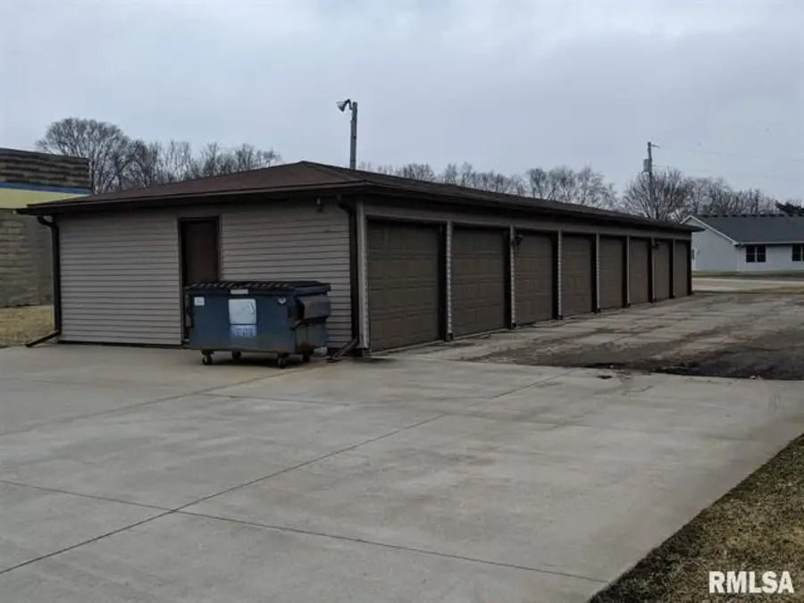 709 Crosstown Avenue #101, Silvis, IL 61282 - Image #2