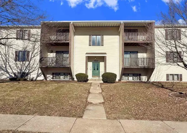 760 E Iowa St Street #2A, Eldridge, IA 52748