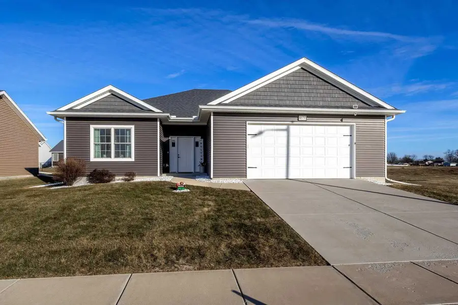 4620 W 11th Street, Davenport, IA 52804 - #2