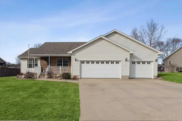 1710 Mackin Drive, Dewitt, IA 52742