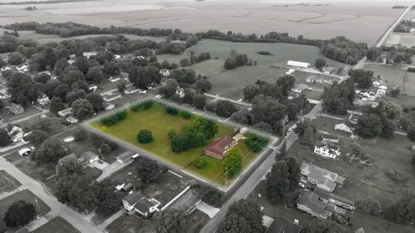 305 N Henderson Road, Alexis, IL 61412