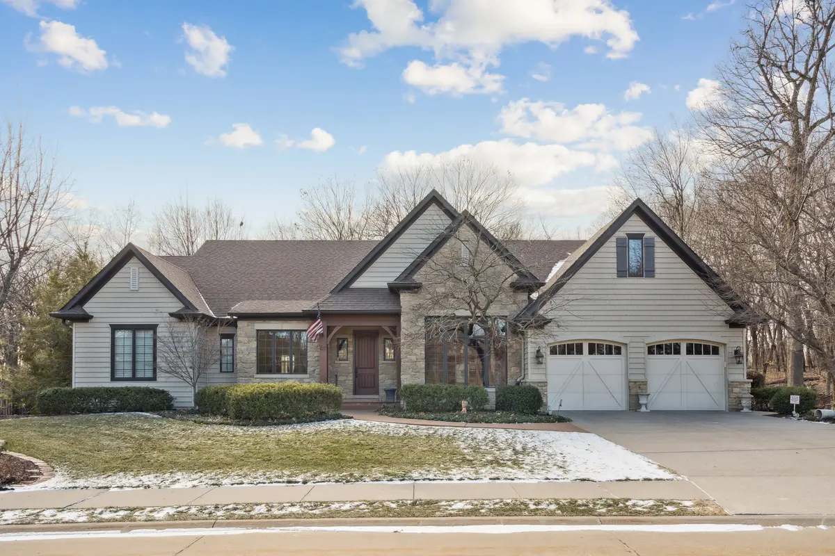 26 Chippiannock Place, Rock Island, IL 61201 - #1