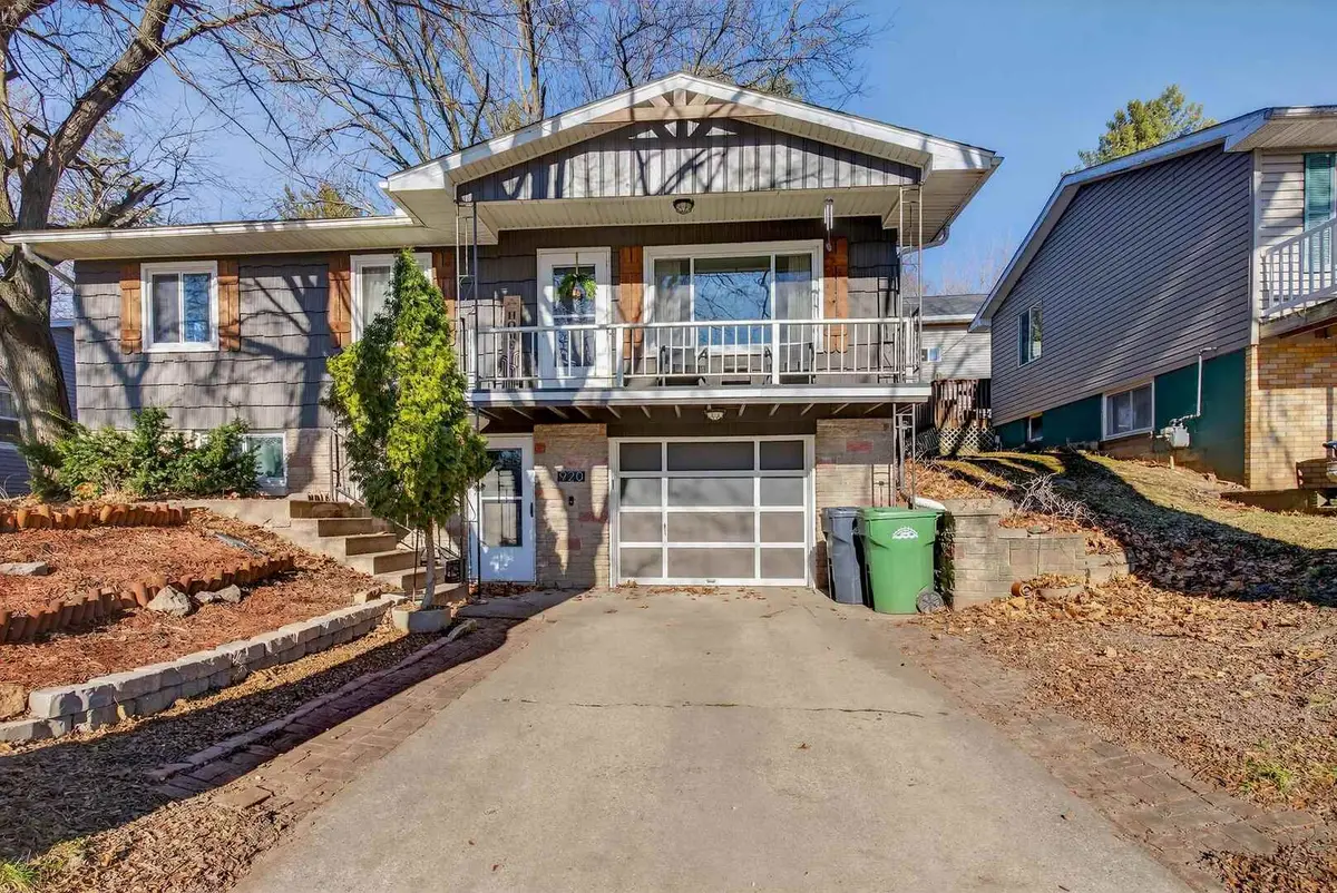 920 5th Avenue N, Clinton, IA 52732 - Image #1