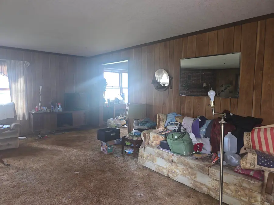 1661 Riverside Drive, Pontoosuc, IL 62330 - #2