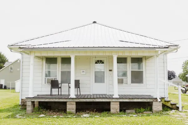 Address Withheld By Seller, Mt Sterling, IL 62353