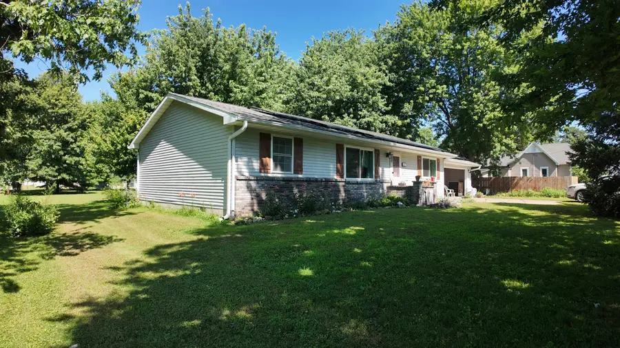 Address Withheld By Seller, Augusta, IL 62311 - #2