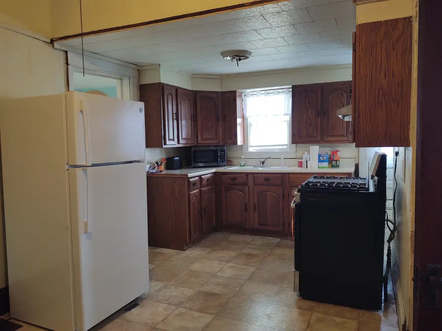 604 W Vine Street, Vienna, IL 62995 - #3