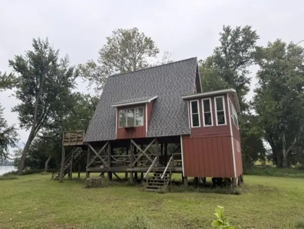 110 E County 150 Road, Warsaw, IL 62379