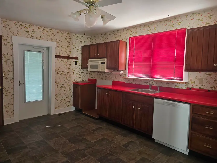 2146 E Us Hyw 136 Highway, Carthage, IL 62321 - #3