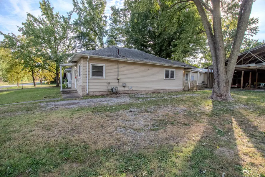 905 S Mcclelland Street, West Frankfort, IL 62896 - #3