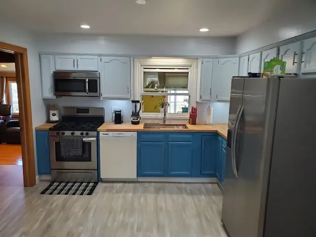 11554 S Neenah Avenue, Worth, IL 60482 - Image #3