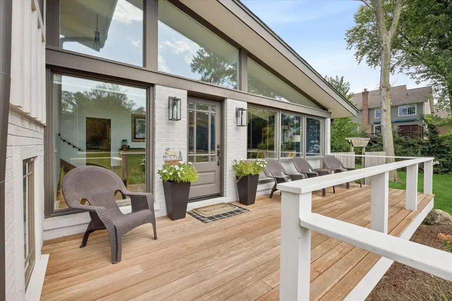 1525 W Wiesbrook Road, Wheaton, IL 60189 - #3