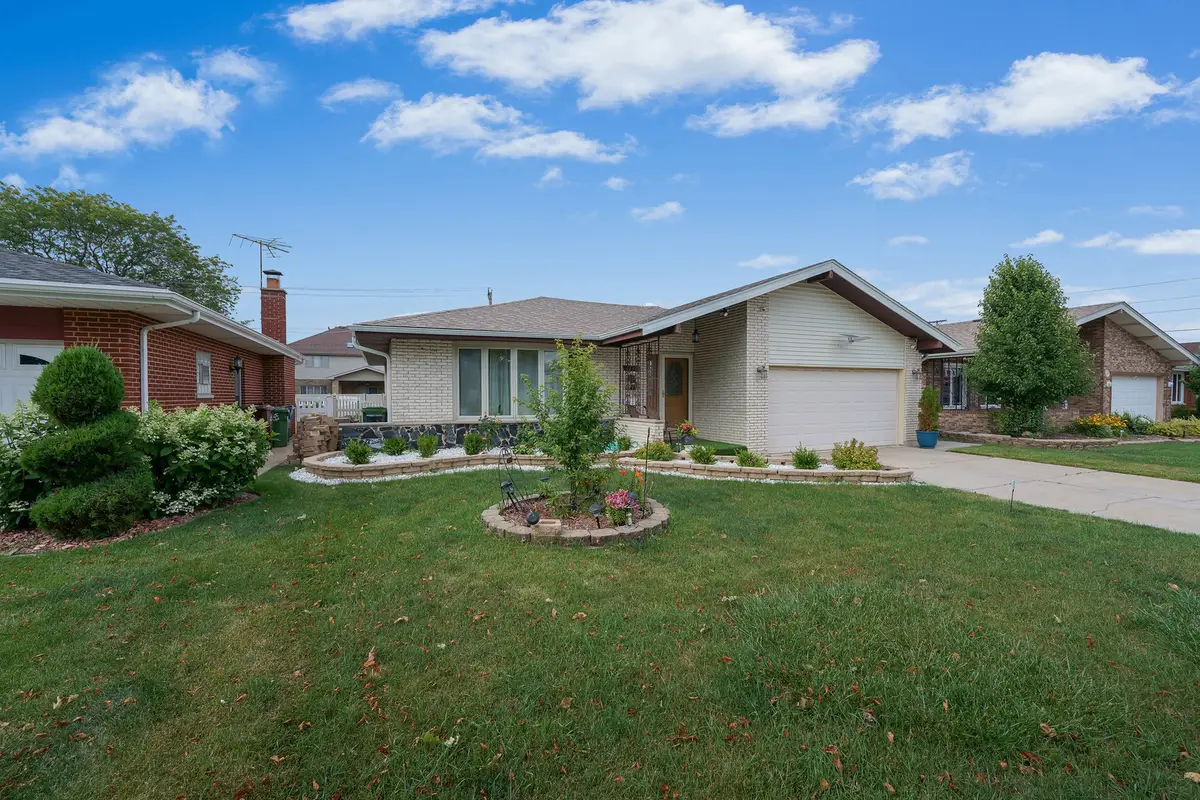 4832 W 107th Street, Oak Lawn, IL 60453 - #1
