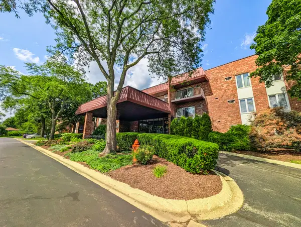1121 W Ogden Avenue #165, Naperville, IL 60563