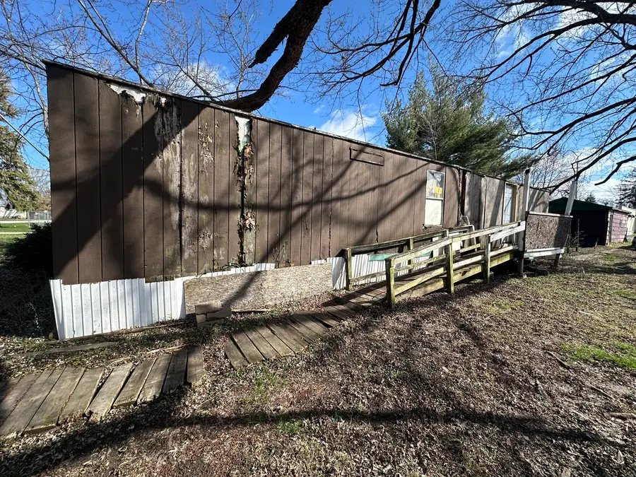 221 Lukins Street, Streator, IL 61364 - #2