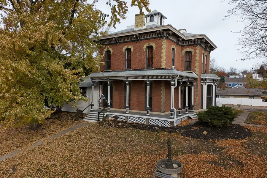 402 W Lincolnway Road, Morrison, IL 61270 - Image #3