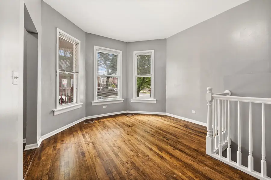2302 N Hamlin Avenue, Chicago, IL 60647 - #3