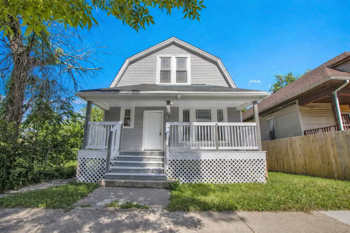 7829 S Escanaba Avenue, Chicago, IL 60649 - #1