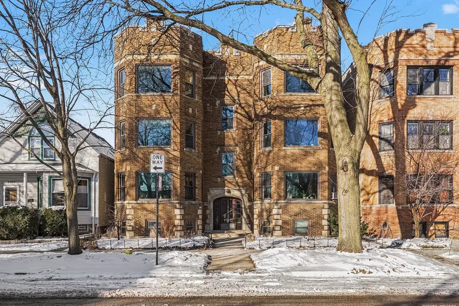 2326 W Argyle Street #3B, Chicago, IL 60625 - Image #2
