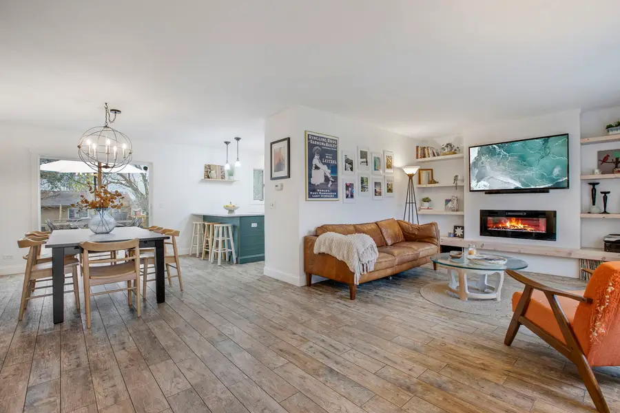 814 Roger Road, Woodstock, IL 60098 - Image #3