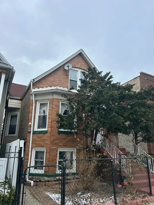 Address Withheld By Seller, Chicago, IL 60618