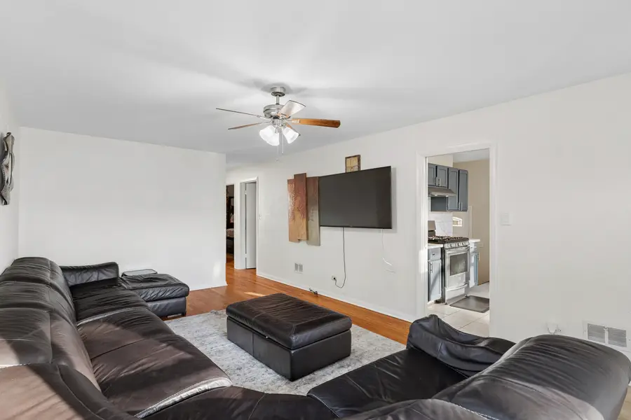 417 Callan Avenue, Evanston, IL 60202 - #3