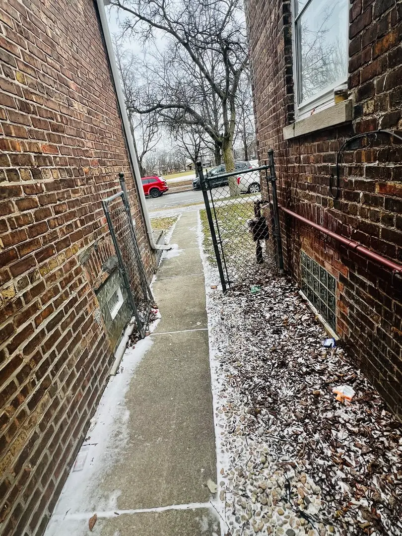 10332 S Oglesby Avenue, Chicago, IL 60617 - Image #2