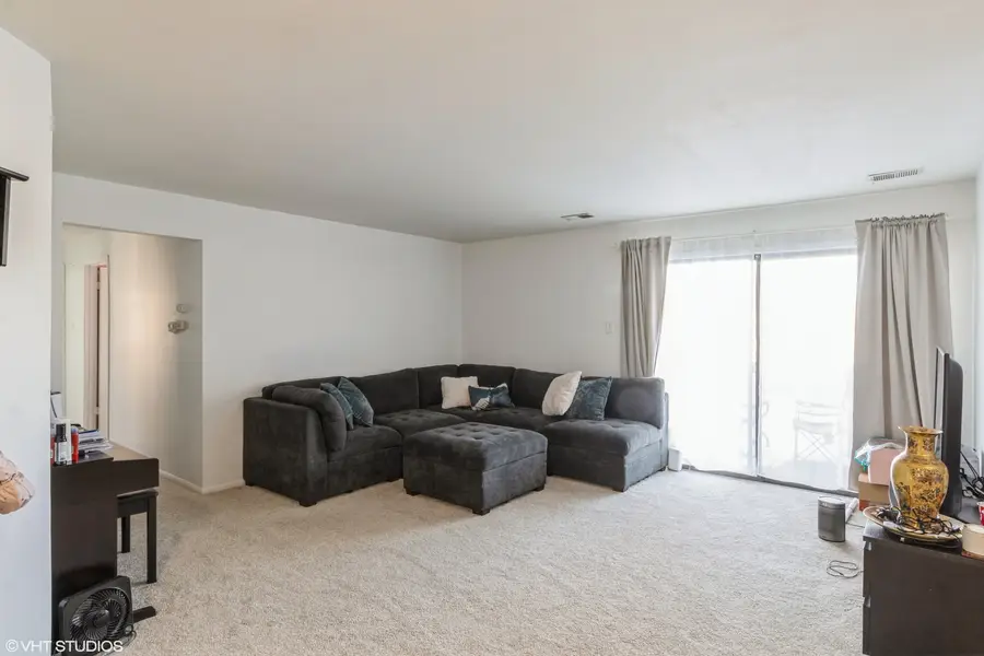 918 E Kings Road #1, Palatine, IL 60074 - Image #2