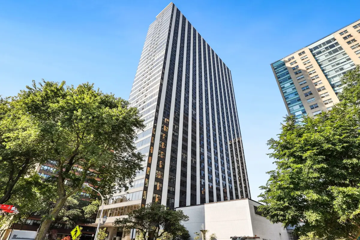 3150 N Lake Shore Drive #8E, Chicago, IL 60657 - #1