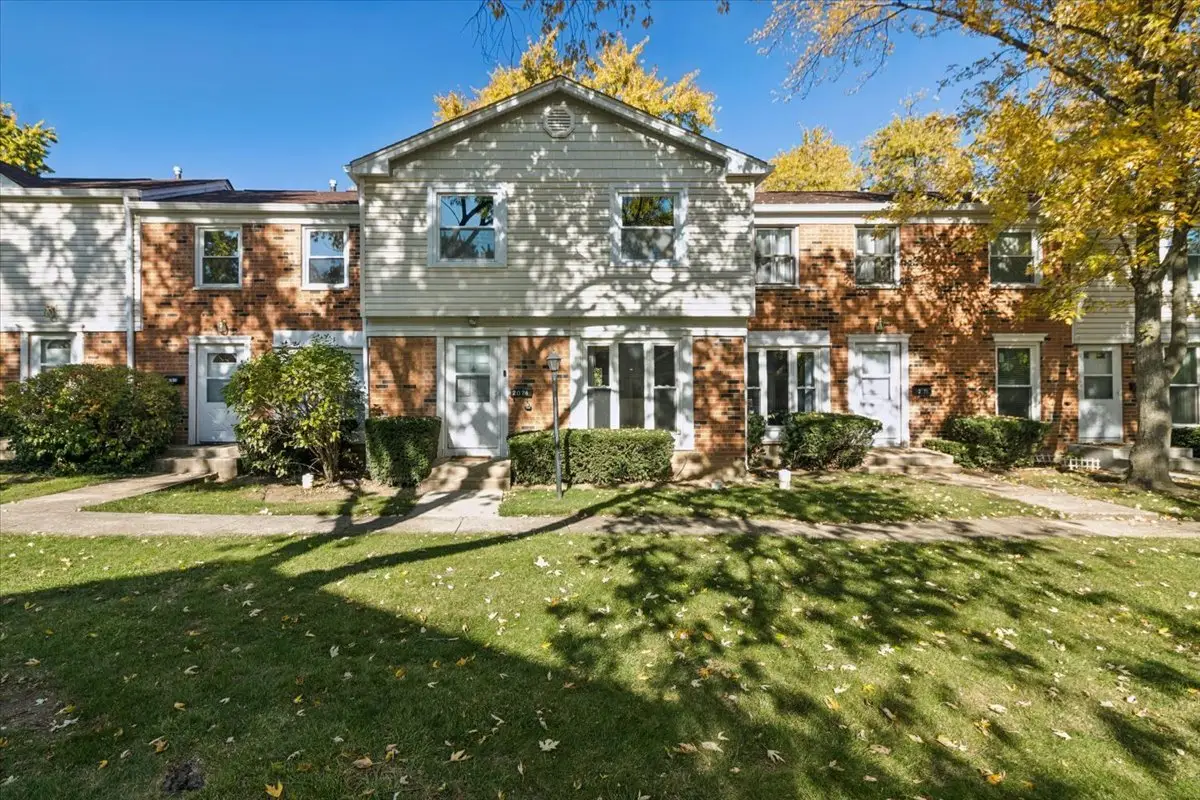 2074 Essex Court #2074, Streamwood, IL 60107 - Image #1