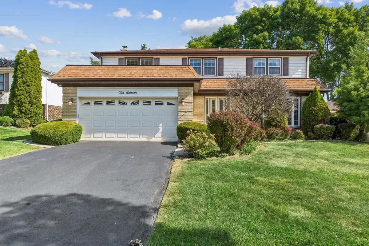 1016 W Brittany Drive, Arlington Heights, IL 60004 - #1