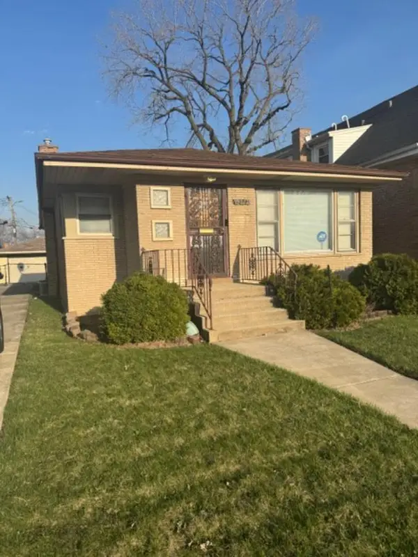 Address Withheld By Seller, Calumet Park, IL 60827