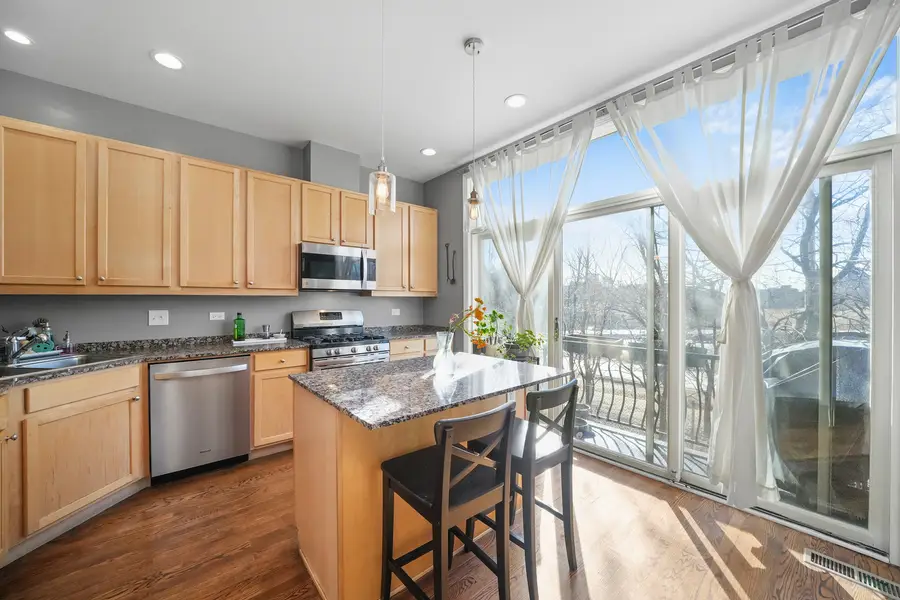 909 W Ohio Street #12, Chicago, IL 60642 - Image #3