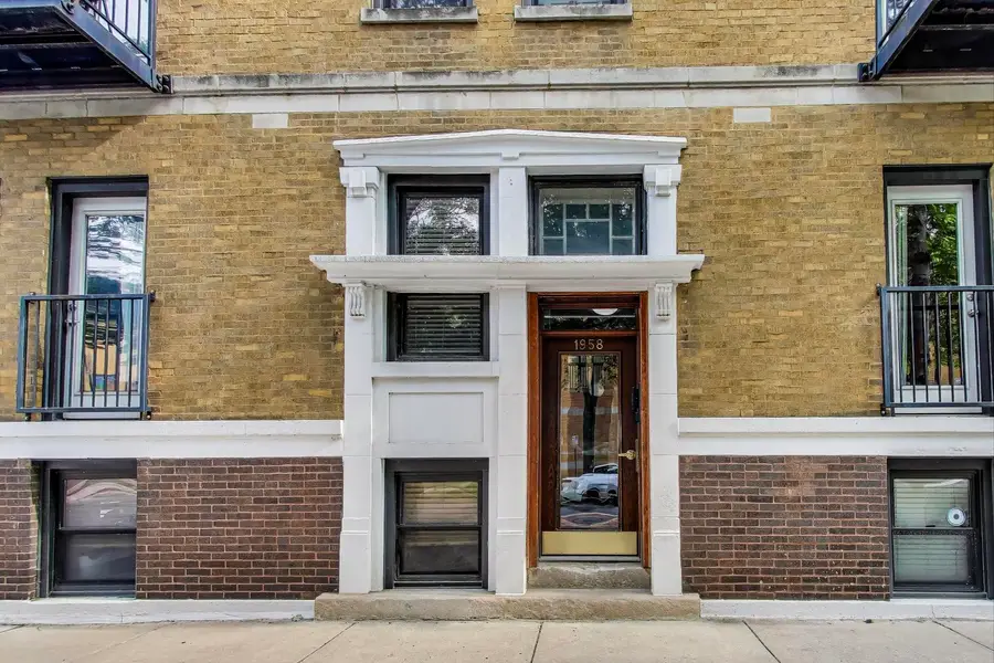 Address Withheld By Seller, Chicago, IL 60613 - Image #2