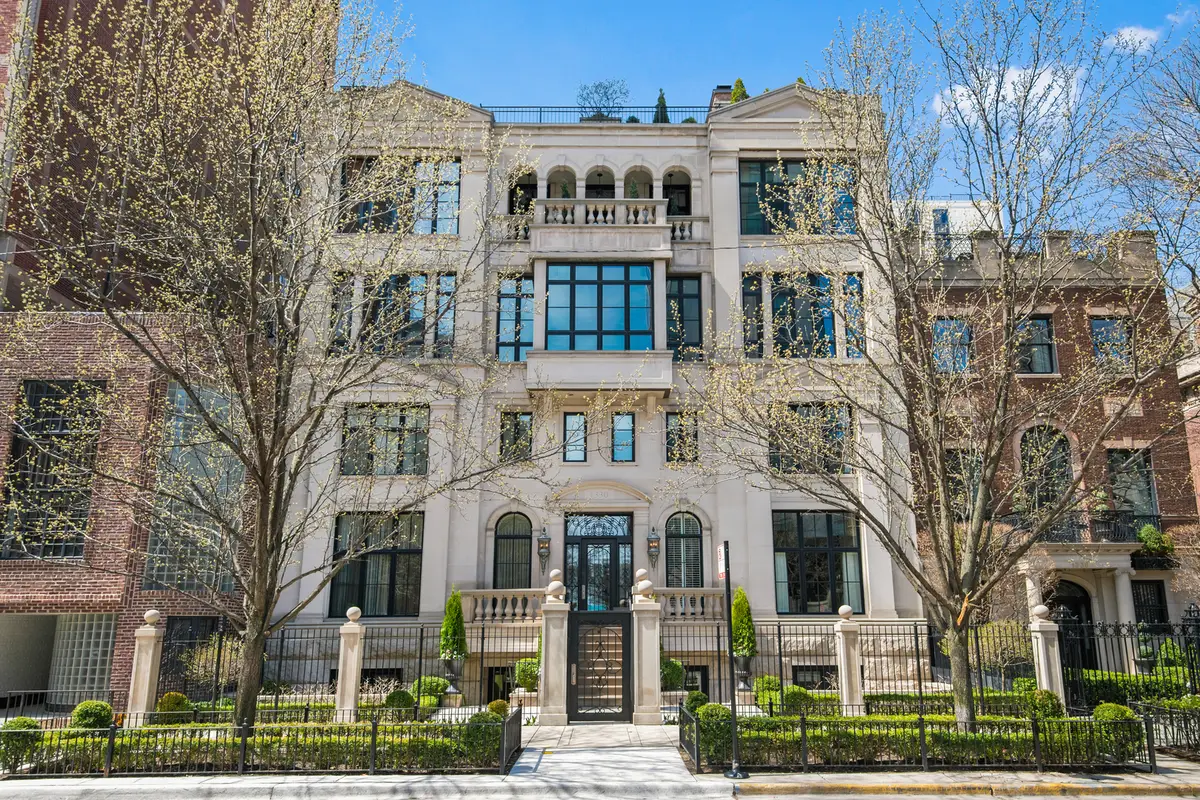 1330 N State Parkway #1, Chicago, IL 60610 - Image #1