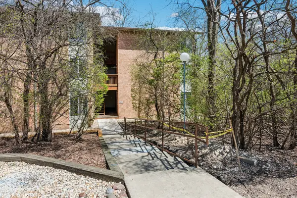 Address Withheld By Seller, Lisle, IL 60532