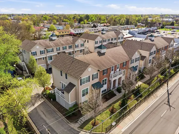 1526 E Arbor Lane, Arlington Heights, IL 60004