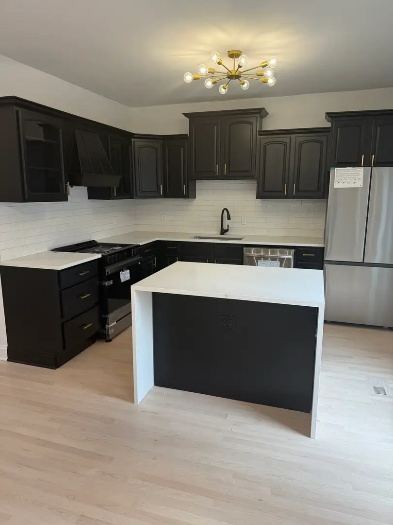 Address Withheld By Seller, Chicago, IL 60657 - Image #2