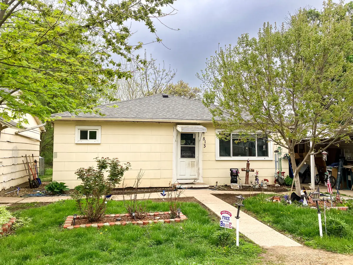 513 E Main Street, Morrison, IL 61270 - #1