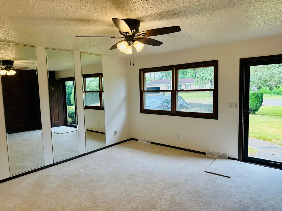 5872 S Beebe Drive, Rochelle, IL 61068 - Image #3