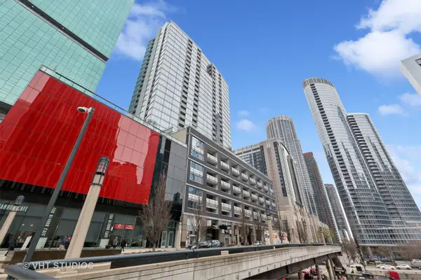 240 E Illinois Street #402, Chicago, IL 60611