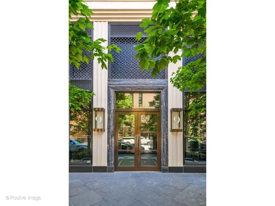 9 W Walton Street #1501, Chicago, IL 60610 - Image #3
