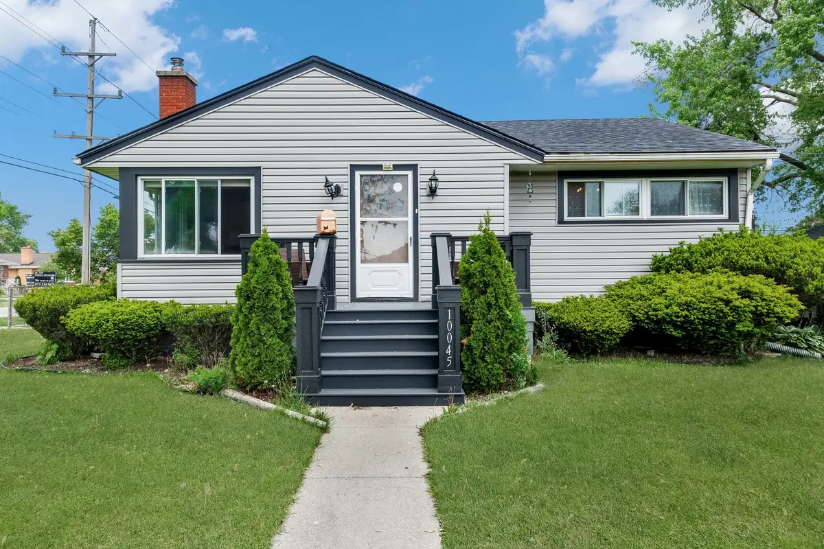 10045 S Kostner Avenue, Oak Lawn, IL 60453 - #1