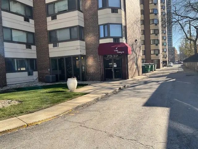 7337 S South Shore Drive #406, Chicago, IL 60649 - Image #1